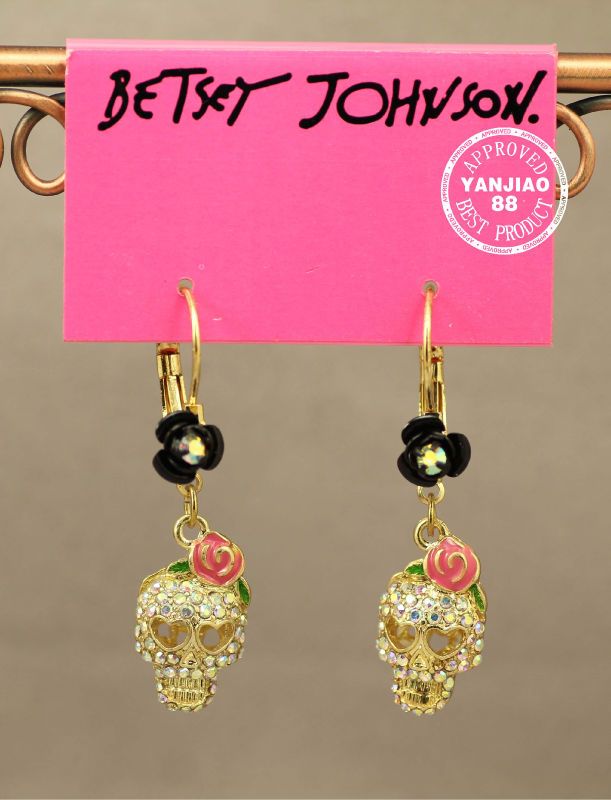 Free Ship CRYSTAL SKULL PINK ROSE BETSEY JOHNSON DROP EARRINGS  