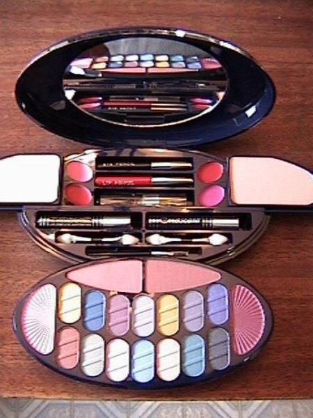 New Beautiful Professional Make Up Travel Kit $49.00  