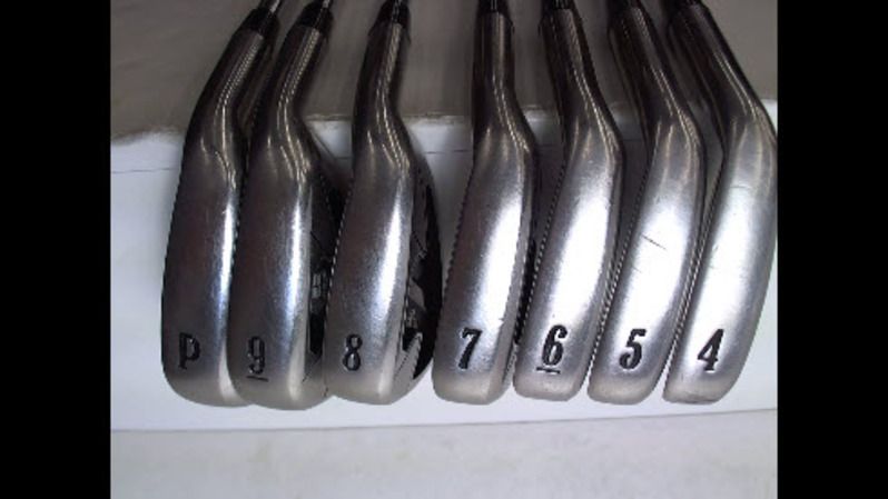 Callaway X 22 Tour Iron Set 4 PW Steel X Stiff Right  