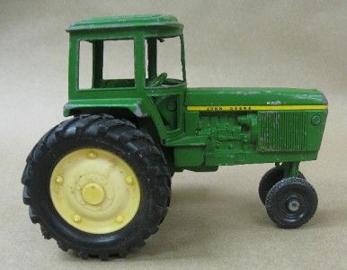   Antique Ertl Metal Die Cut John Deere Tractor #66 or #466  