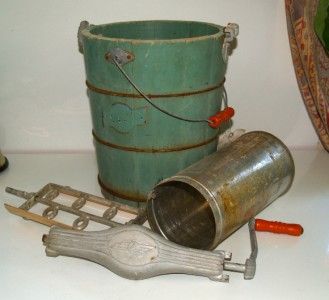 Antique Alaska North Star 4qt Hand Crank Ice Cream Maker Great Patina 