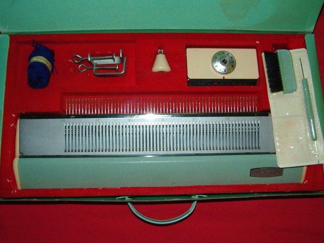 Empisal MINI INSTANCE KNITTING MACHINE Schnell Stricker Knitter  