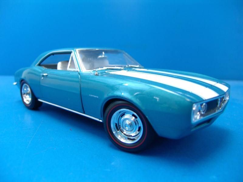 Authentics American Muscle 1967 Chevrolet Camero Marine Blue Diecast 