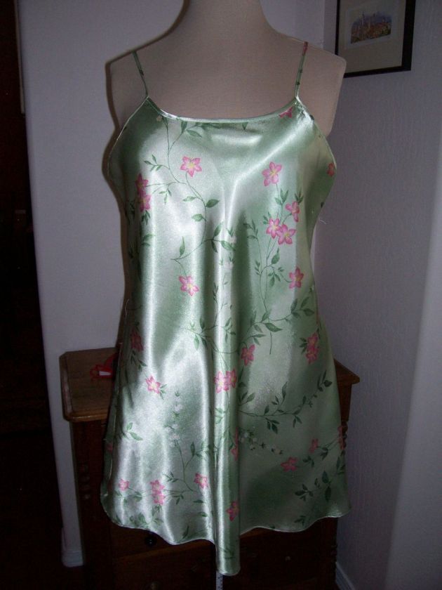 Green Floral Negligee by Avon Intimates  Size Large  