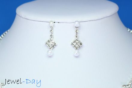 Grand Square Swarovski Crystal with Pearl Wedding Bridal Set Necklace 