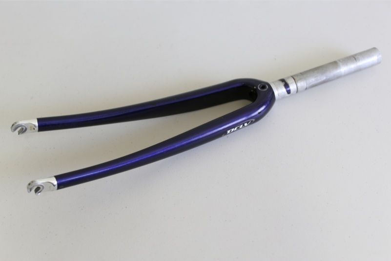 Trek Bontrager OCLV carbon fiber fork   1 1/8   violet/blue  
