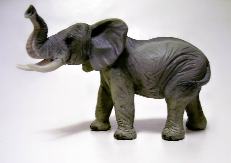 CASTAGNA ORIGINAL   ITALY   ELEPHANT FIGURINE   1988  