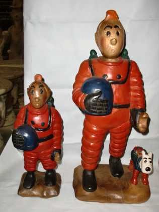 25 LARGE RUSTIC WOODEN HERGES TINTIN CARICATURES  