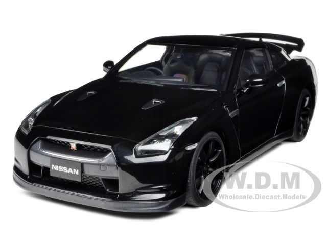 NISSAN GT R R35 SUPER BLACK 1/18 DIECAST CAR MODEL BY AUTOART 77394 