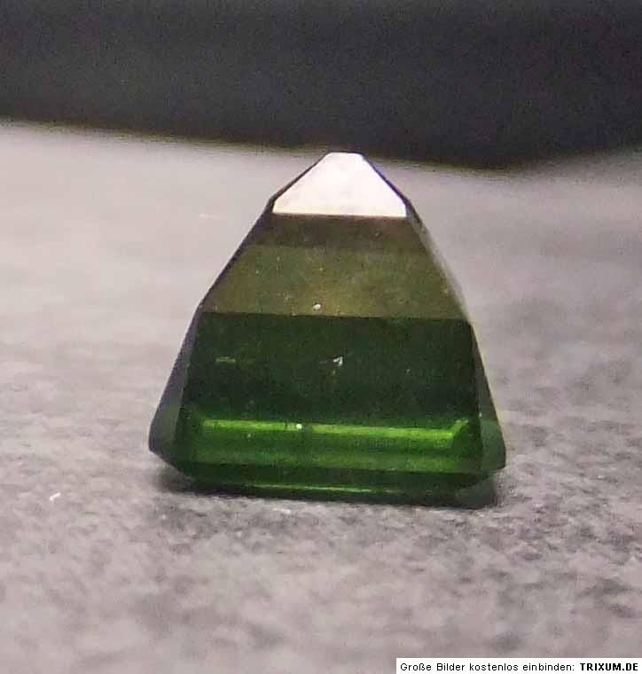 Very rare Top quality EKANITE, 2,7+ Ct Sri Lanka (92)  