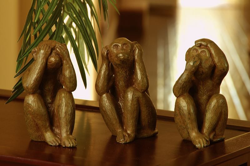 Set 3 See No Hear No Speak No Evil Wise Monkey Statue  