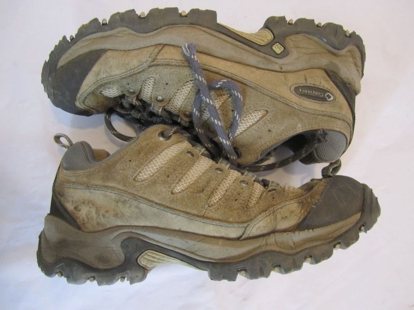 Womens Columbia Sawtooth Hiking/Athletic Shoes S 8US  