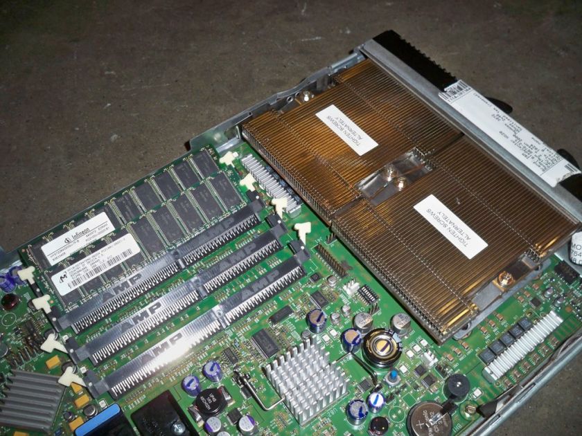 IBM BladeCenter HS20 8678 21X 2*Xeon 2.0GHz/1GB Server  