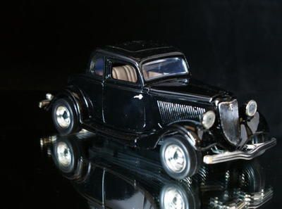 1934 Ford Coupe MOTORMAX Diecast 124 Scale   Black  