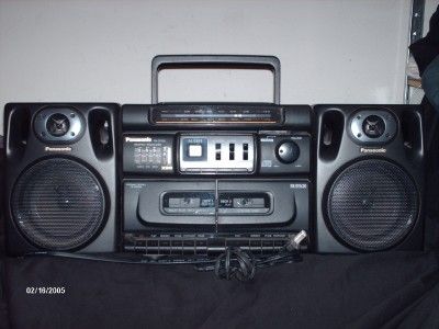   RX DT530 BOOMBOX STEREO CD DOUBLE CASSETTE EQUALIZER GHETTO BLASTER