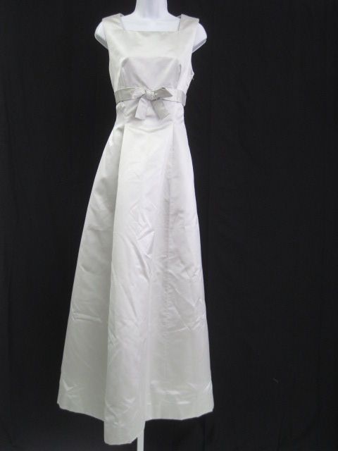 OSCAR DE LA RENTA Silver Silk Sleeveless Gown Sz 8  