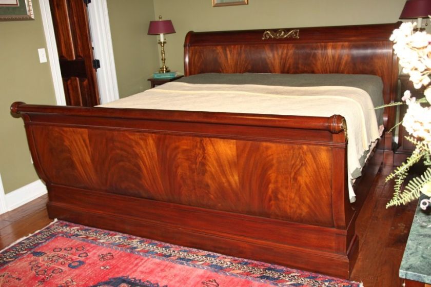 L245 HENKEL HARRIS LIMITED EDITION FLAME MAHOGANY SLEIGH BED  