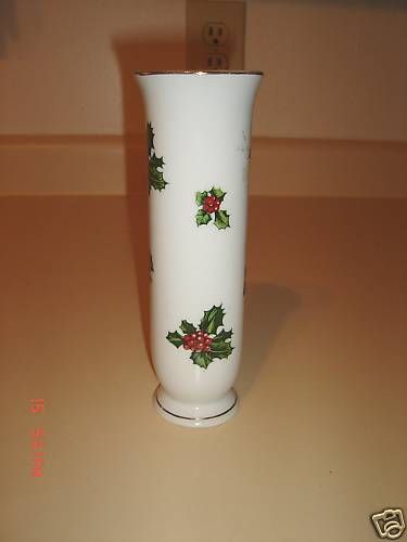 Lefton Christmas Bud Vase # 7942  