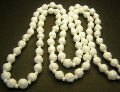 CZECH BOHEMIAN WHITE GLASS FLORAL BEADS NECKLACE 30, 76cm  