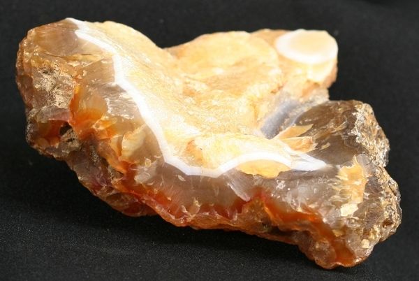 This is a beautiful Decorator or Specimen piece of Carnelian Agate 