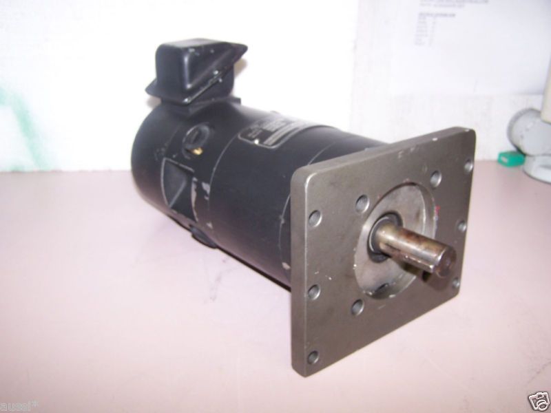 KOLLMORGEN DC ELECTRIC SERVO MOTOR TT 2933 3018 CA  