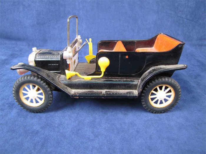 Vintage Tin Friction 1917 Model T Ford Toy Car Japan  