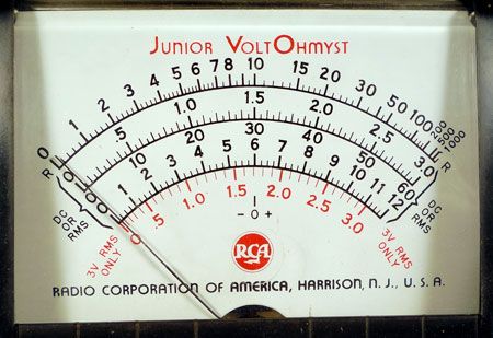 RCA VINTAGE JUNIOR VOLT OHMYST VOLT OHM METER  